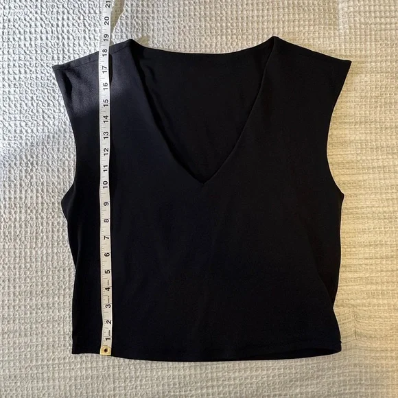 Athleta Black Transcend Crop Tank - Picture 13 of 14